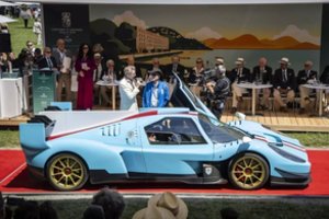 Nuo lenktynių trasos – į kelią: JAV sukurtas trijų vietų 1000 AG superautomobilis