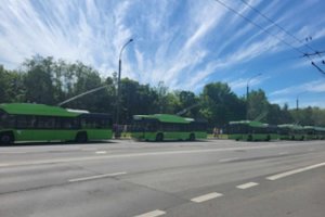 Kaune sustojo troleibusų eismas 