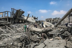 Per išplėstą Izraelio puolimą Gazos Ruože buvo perkelta 180 000 žmonių