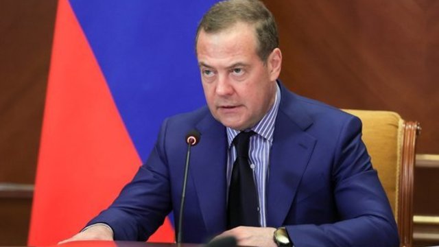 D. Medvedevui žeriant grasinimus Trečiuoju pasauliniu karu – griežtas JAV tonas: „Neapgalvota“
