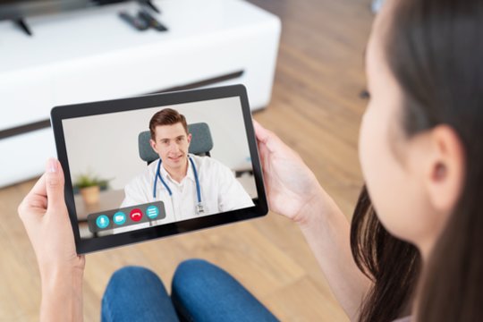 Nuotolinė gydytojo konsultacija – ką galima diagnozuoti nuotoliu?