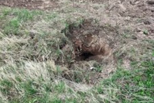Gyventojai raginami būti budrūs: Biržuose – įspėjimas dėl suaktyvėjusios įgriuvos 