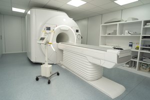 Vyriausybė pritarė siekiui naikinti papildomas priemokas už sveikatos priežiūros paslaugas