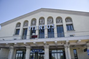 Parodė, kaip po rekonstrukcijos pasikeis senieji Vilniaus oro uosto terminalai – darbus pradės jau netrukus