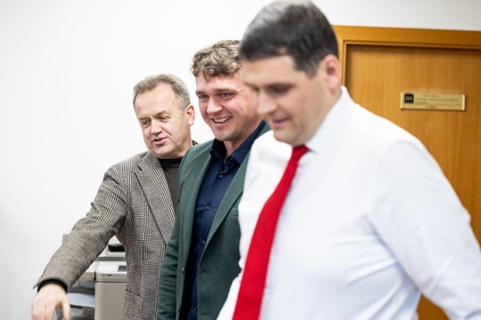 Mažvydas Jastramskis. Po R. Žemaitaičio rinkėjų apgaulės dėl mokesčių – „Nemuno aušros“ saulėlydis