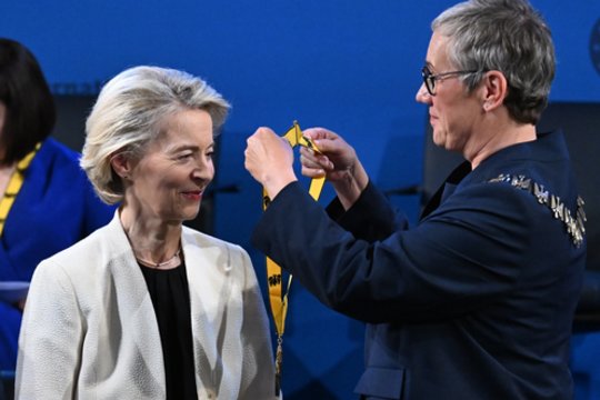 Pasaulinių neramumų akivaizdoje EK pirmininkė ragina kurti nepriklausomą Europą