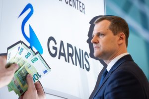 Virš valstybės plėtros banko – Vyriausybės šešėlis: ką iš tiesų reiškia į skandalą patekusio G. Palucko parašas