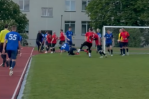 Varžovą spardęs ir šonkaulius sulaužęs mėgėjas visam gyvenimui pašalintas iš sekmadienio futbolo lygos