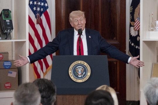 D. Trumpas laimėjo pergalę apeliaciniame teisme – muito tarifai lieka 