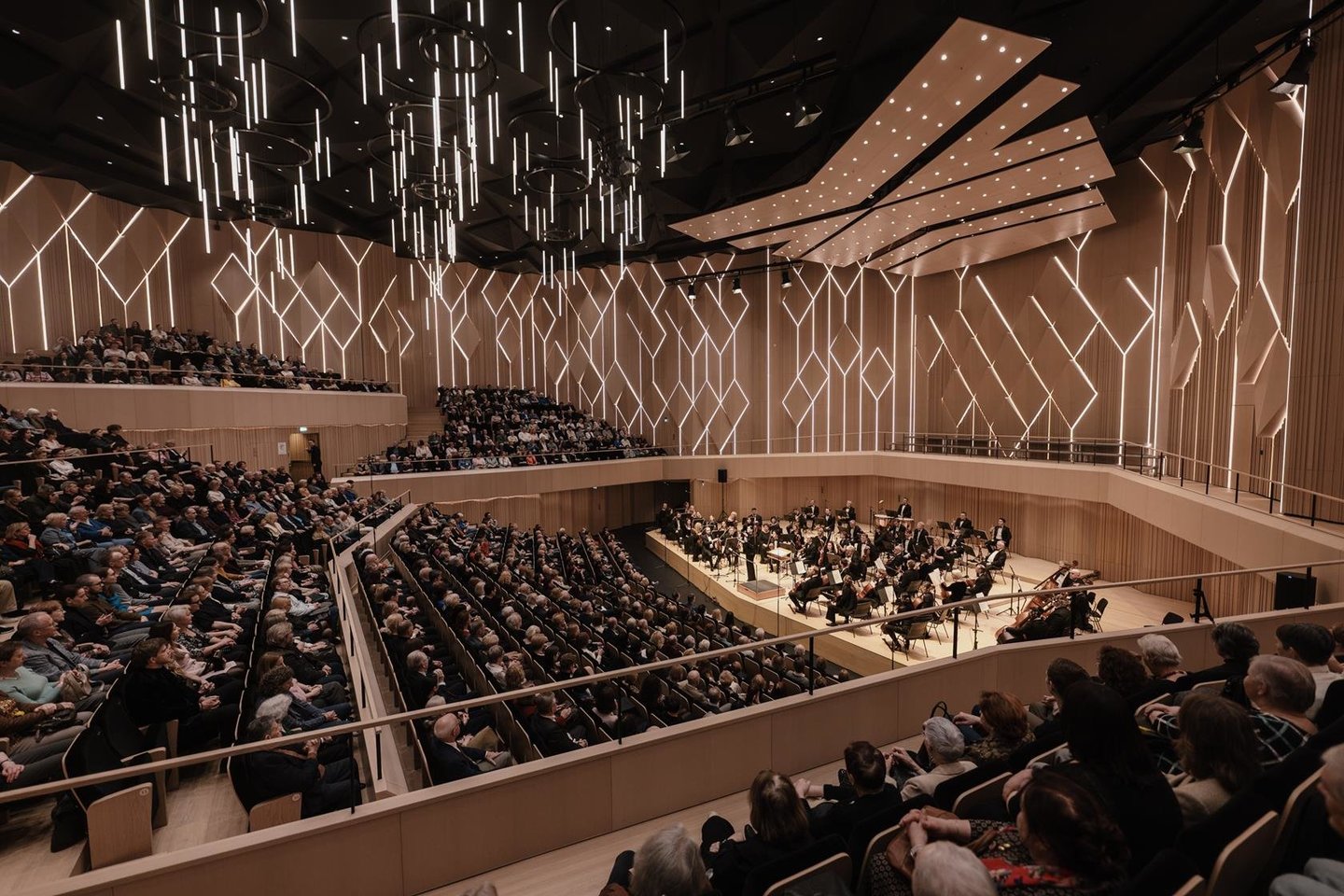 LVSO sezono pabaigos koncertas su Akiko Suwanai.<br>R.Verseckaitės nuotr.