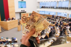 Mokesčių reforma verčia vis labiau stebėtis: iš Lietuvos stumia specialistus, kurie svarbūs net ir šalies gynybai