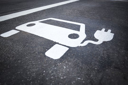 Per mėnesį Lietuvoje įrengtos dar 23 naujos įkrovimo stotelės