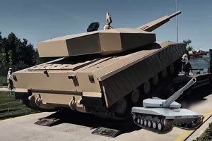 Netikėta: senam sovietiniam tankui sukūrė įspūdingą futuristinį atnaujinimą