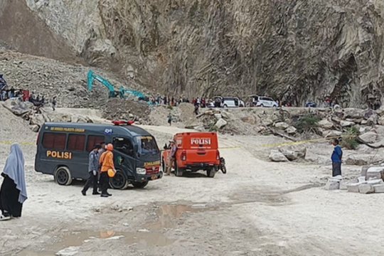 Indonezijoje uolienų griūtis pražudė 8 žmones: parodė nelaimės vietą