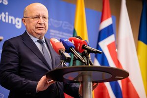 Iš A. Kubiliaus – signalas Lietuvai dėl gynybos paskolų