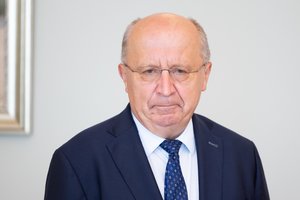 „Viena kritinė pastaba“: A. Kubilius pirštu parodė į socialdemokratų Vyriausybę