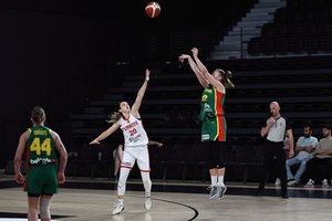 Lietuvos moterų rinktinė pradėjo pasiruošimą Europos čempionatui pergale prieš Turkiją