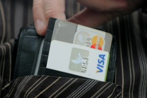 Raseinių rajone banko kortelės pasigedusi moteris pastebėjo, kad iš jos banko sąskaitoje nebėra daugiau nei 11 tūkst. eurų