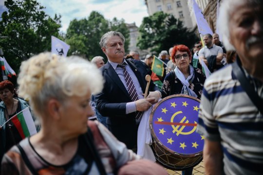 Bulgarijos nacionalistai protestuoja prieš euro įvedimą