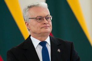 G. Nausėda sveikina išrinktąjį Lenkijos prezidentą K. Nawrockį