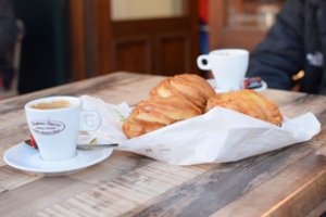 Duris Vilniuje užvėrė dar viena kavinė: „Verkšlenti ar skųstis nenorim“