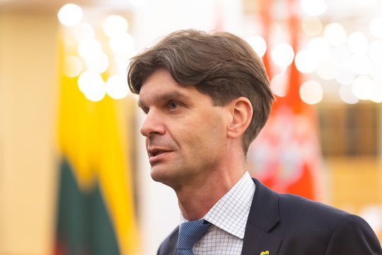 Seimo narių biurų nenorinčioms įkurdinti savivaldybėms – naujas įpareigojimas