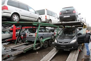 Dažniausiai daromos klaidos perkant naudotą automobilį: kaip neprarasti tūkstančių eurų