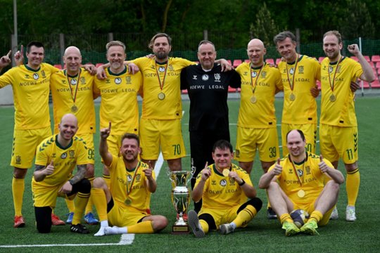 Žurnalistų futbolo čempionate – dramatiškos baudinių serijos ir „PRESS‘o“ triumfas