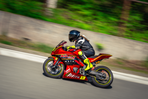 Įspūdingi lietuvių pasirodymai antrajame Lietuvos ir Baltijos šalių Plento žiedo čempionato etape Latvijoje