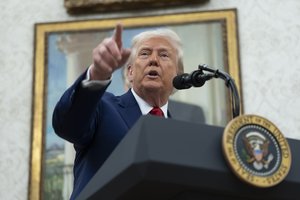 D. Trumpas pasveikino Lenkiją, prezidentu išrinkusią jo sąjungininką K. Nawrockį