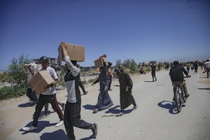 Izraelis: JT vadovo raginimas ištirti žmonių žūtis netoli pagalbos objekto Gazoje yra gėdingas