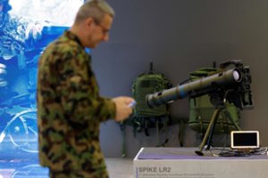 Latvija papildomai pirks prieštankinių sistemų „Spike“ ir kitos įrangos už 81 mln. eurų