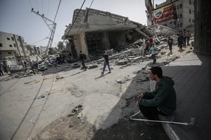 Po dešimčių palestiniečių žūčių laikinai uždaromi JAV remiami pagalbos centrai Gazoje