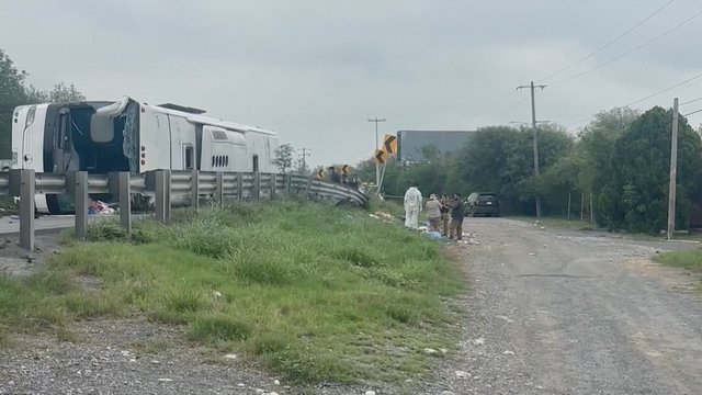 Skaudi autobuso avarija Meksikoje: žuvo 11 žmonių, dar 17 sužeisti