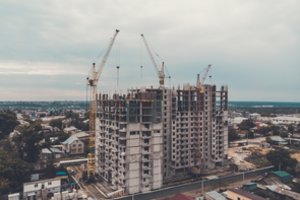 STT siūlo griežtinti reikalavimus, susijusius su statybomis ir jų priežiūra: išdėstė, kodėl