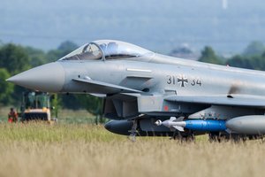 Vokiečių naikintuvai mokosi suduoti tolimus smūgius Švedijos šiaurėje