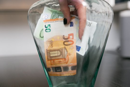 Įspėja apie prie pabaigos artėjančią paramą: dar galima gauti po 1000 eurų