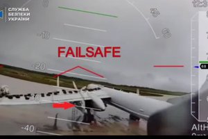 Pakilti nespėjo: pavojingus Rusijos bombonešius ukrainiečiai sunaikino paskutinę akimirką