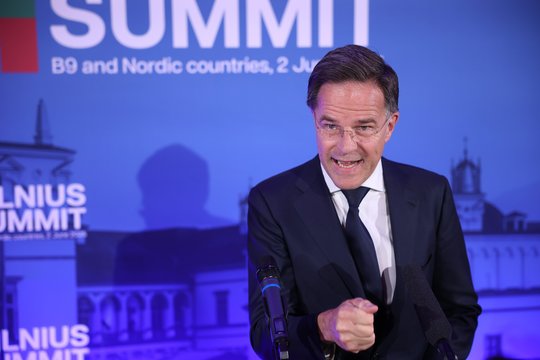 NATO susitarė dėl didžiausios ginklavimosi programos nuo Šaltojo karo laikų