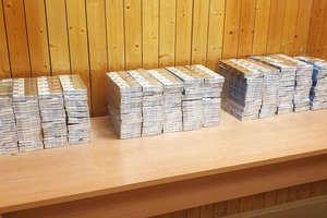 Sulaikytas vilnietis mikroautobusu vežė kontrabandos už trečdalį milijono eurų