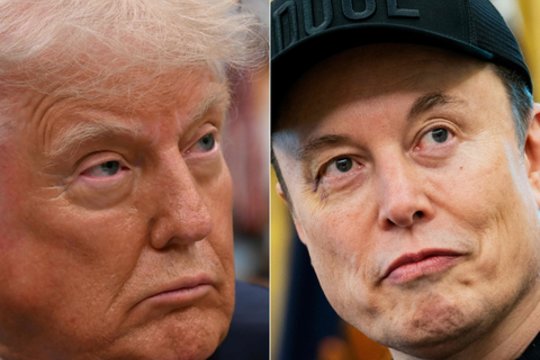 Su D. Trumpu susiriejęs E. Muskas sako nutrauksiąs svarbią JAV erdvėlaivių programą