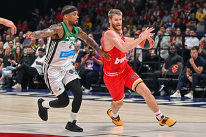 Atnaujintame Graikijos lygos finale „Olympiakos“ atsidūrė per žingsnį nuo titulo