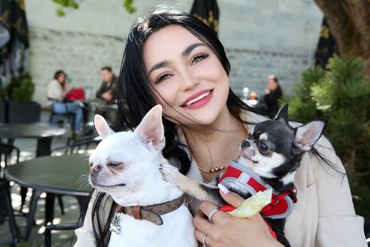 Monika Falcon apie nuotykius su augintiniu Elviu: teko slėpti Turkijos viešbutyje