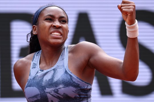 A. Sabalenkos rusiškų keiksmažodžių fone C. Gauff iškovojo pirmąjį „Roland Garros“ trofėjų