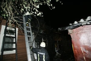 Kauno rajone du jauni padegėjai sumanė siaubingą keršto planą: naktį merginos namus atakavo „Molotovo kokteiliais“