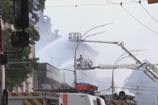 Rusijos smūgiai sudrebino centrinę Ukrainą: žuvo žmogus, vertinami nuostoliai