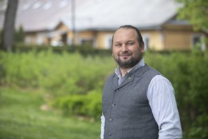 Spalvingas ūkininko Eugenijaus gyvenimas: nuo prabangos Danijoje iki laimės apleistoje Lietuvos mokykloje