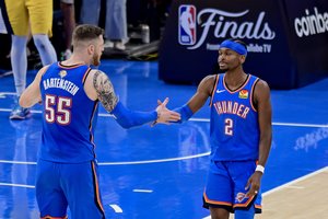 „Thunder“ gynėjo šou NBA finale atstatė lygybę – „Pacers“ teko sugerti antausį