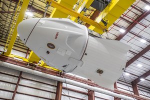 Elonas Muskas pagrasino nutraukti „SpaceX“ erdvėlaivio „Dragon“ eksploataciją – ką tai reikštų JAV kosmoso pramonei?