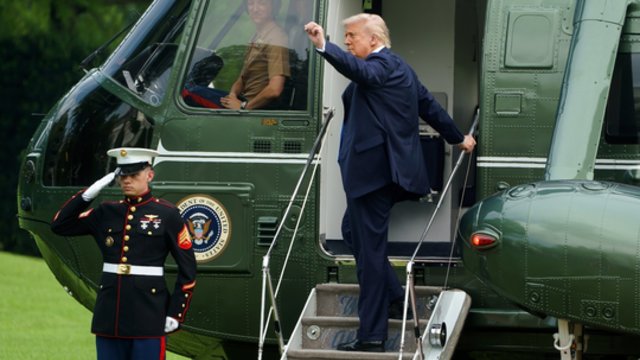 D. Trumpo sprendimas įsigaliojo: JAV uždarė sienas 12 šalių piliečiams